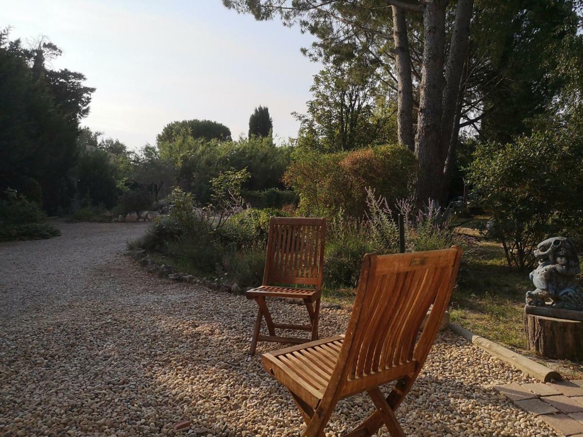 La Bastide Des Sources Apartman Beaucaire  Kültér fotó